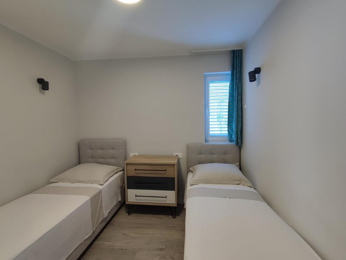 Apartments Ivancic ミミツェ エクステリア 写真