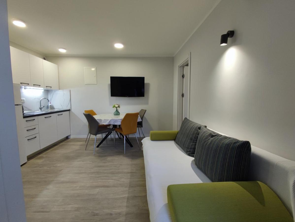 Apartments Ivancic ミミツェ エクステリア 写真