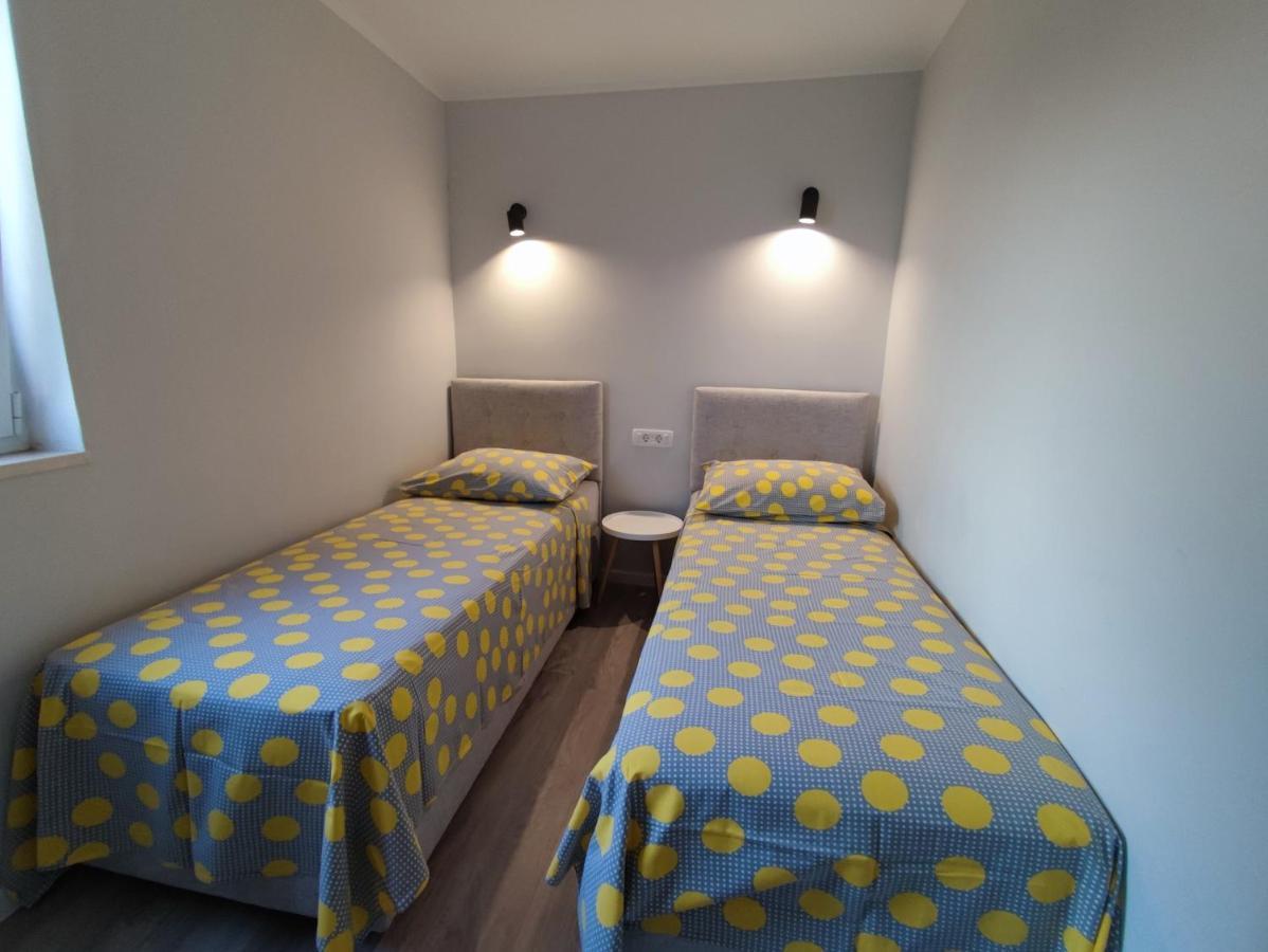 Apartments Ivancic ミミツェ エクステリア 写真